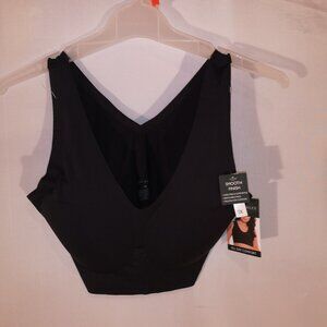 NWT Laura Ashley Ladies Size 1X Wireless Tagless All Day Comfort Black Bra